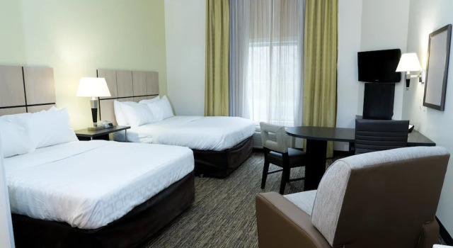 Четырёхместный люкс Candlewood Suites Saint Joseph - Benton Harbor by IHG