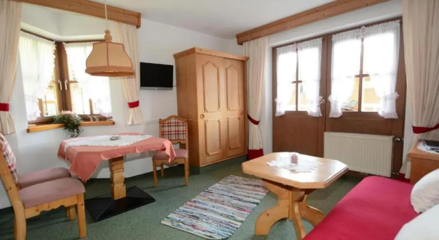 Landhaus Kunz, Varaa Lomakoti Hotellit Baijeri pysäköinnillä, Pysäköinti