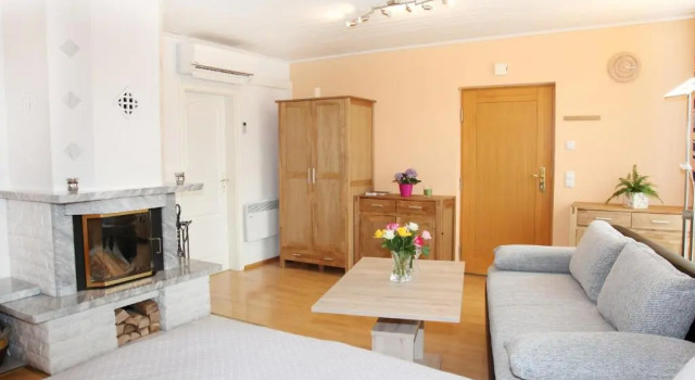 Chiemsee Comfort-Bungalow mit Garten, Varaa Huoneisto Hotellit Baijeri pysäköinnillä, Pysäköinti
