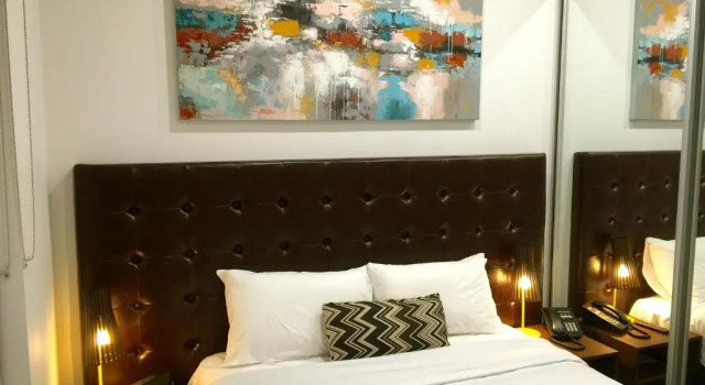 Люкс Deluxe Whitehorse Apartments Hotel