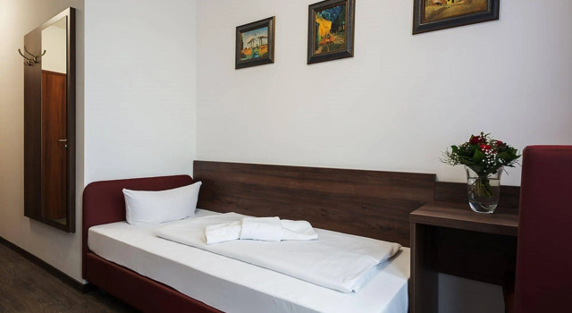 Hotel Queenspark, Брондау Қонақ үй Charlottenburg-Wilmersdorf Берлин