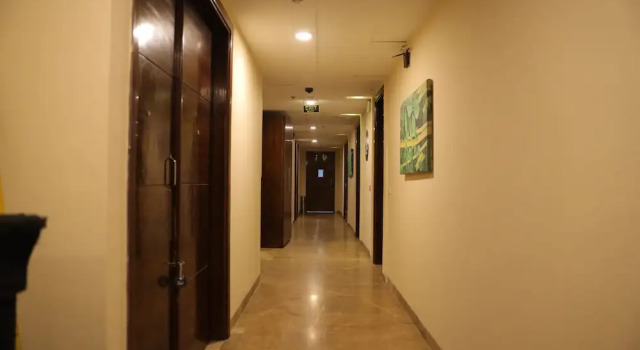 Hotel Bluestone Prime Nehru Place by The Cosy hotels, Забронировать Отель Отели Нью-Дели с завтраком, Завтраки