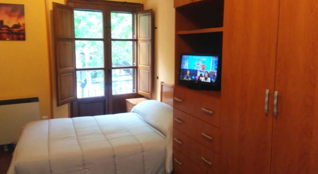 Studio in Salamanca, With Wonderful City View, Balcony and Wifi, Забронировать Отель Отели Саламанки 3 звезды, рядом с Monumento a La Celestina, 3*