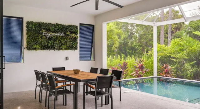 Коттедж Contemporary Naples Home w/ Outdoor Kitchen & Pool