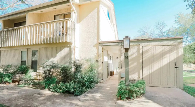 Stylish Waterfront Townhouse with Boat Slip, Pet Friendly, Забронировать Отель Хорсшу Бэй Texas Hill Country