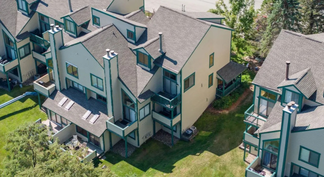Seven Springs 2BR Loft Premium Condo, sleeps 11! by RedAwning, Buchen Sie Ferienwohnung Seven Springs USA