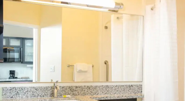 Люкс Candlewood Suites - Jacksonville - Mayport by IHG