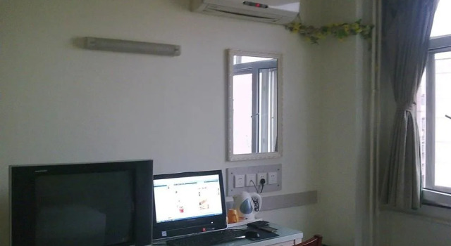 Shanghaorenjia Quality Selection Hotel (Shandong University Impression City)