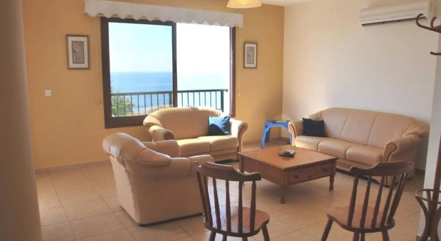 Villa Only 50m To The Sea, Sleeps 12, Polis, Rezerwuj Willa Hotele w Pomos z basenem, w pobliżu Tpoulorotsos Beach, Basen