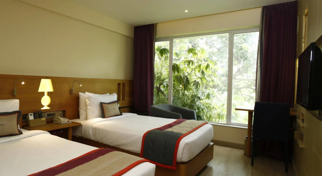 Hotel Aureole, Varaa Hotelli Hotellit New Delhi uima-altaalla, Uima-allas