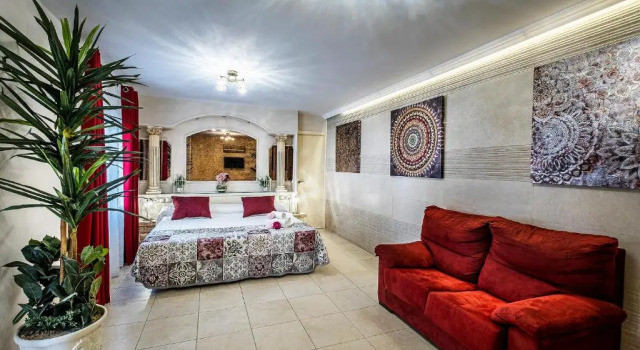 Полулюкс Hotel Gines