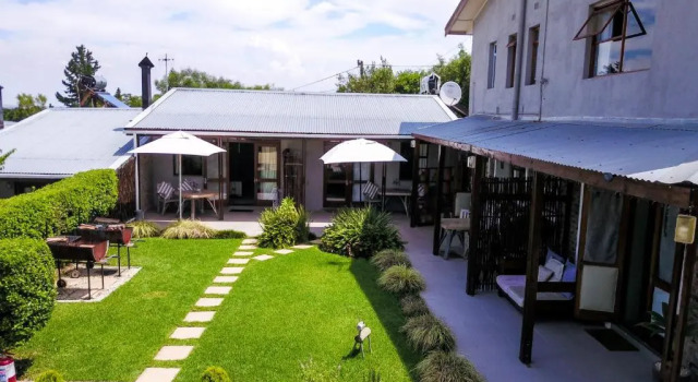 Номер Luxury A Hilltop Country Retreat
