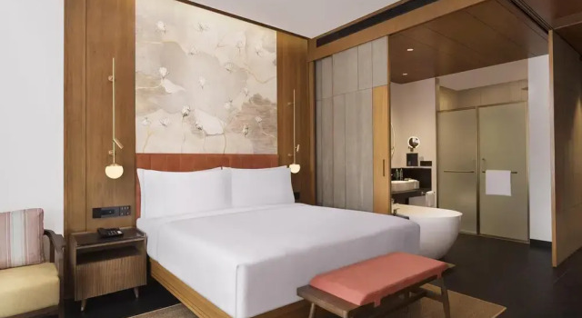 Двухместный номер Deluxe Hilton Hyderabad Genome Valley Resort & Spa