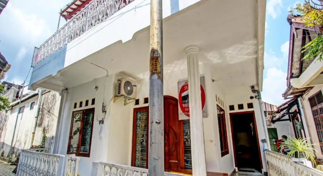Hotel O White House Syariah