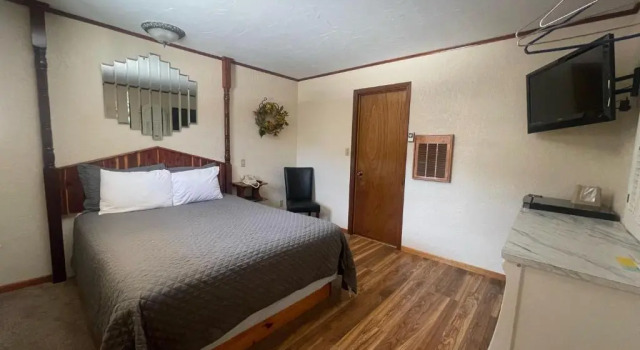 Двухместная студия Cedar Wood Inn