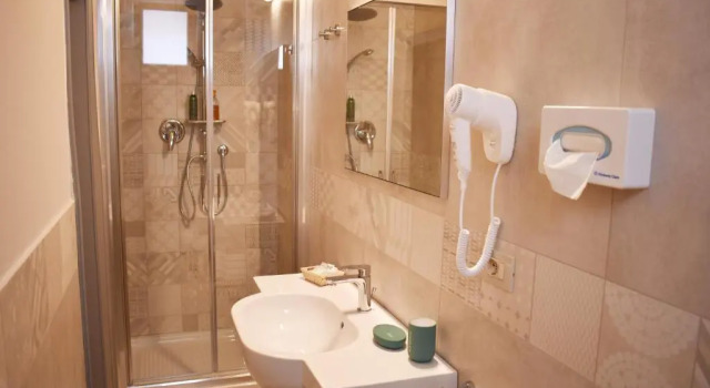 Двухместный номер Standard с балконом Hotel Flora