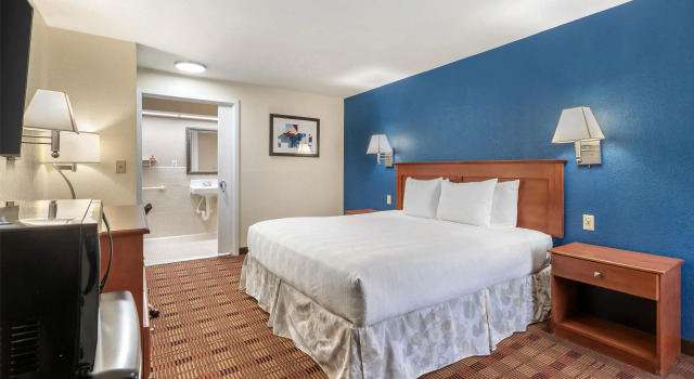 Двухместный номер Standard SureStay Hotel by Best Western East Brunswick