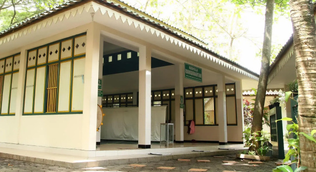 Candisari Hotel & Resto
