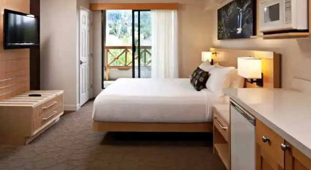 Номер Standard Delta Hotels by Marriott Whistler Village Suites