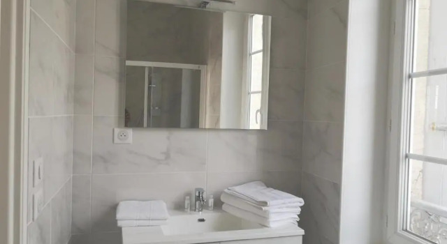 Апартаменты T2 de 55m2 avec toit terrasse, hyper centre, wifi, Netflix, draps, savons et serviettes fournis