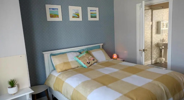 Luxury 3 bedroom house with peaceful garden, sleeps 6 and 2 mins to beach, Prenota Hotel Bundoran 