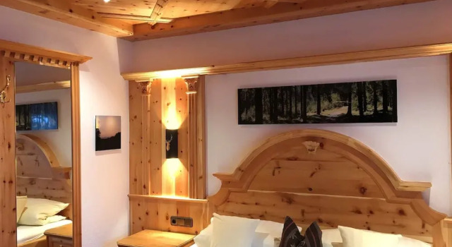 Hotel Mariandl - Singender Wirt, Book Hotel Hoteller i Bayern med pool, Swimmingpool