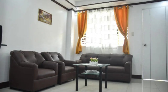 Furnished House in Calapan City Subdivision near ROBINSON/XENTRO Mall