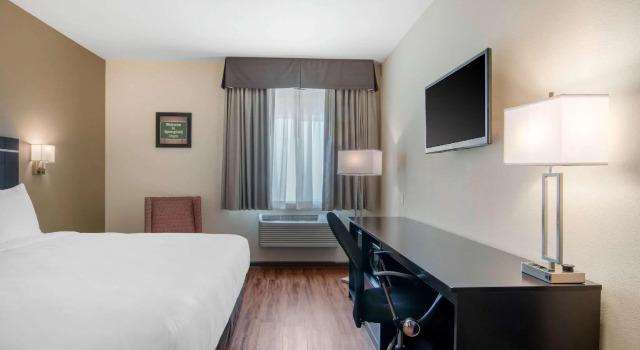 Двухместный номер Standard Econo Lodge Inn & Suites Springfield Main Street