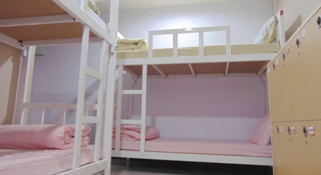 Кровать в общем номере (женский номер) Wanderlust Bangkok Hostel
