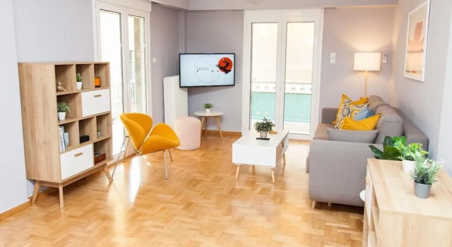 Stylish and Bright Apartment in Athens Centre!