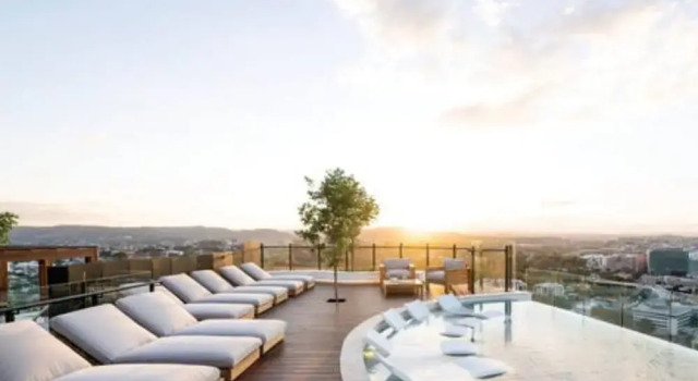 Top Floor Luxury Apartment Rooftop Pool CBD, Забронировать Апартаменты/квартира Апартаменты Брисбна, рядом с Музей Брисбена, Апартаменты/квартира