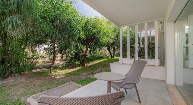 Трёхместный номер Standard Bellevue Sardinia Resort, Affiliated by Meliá
