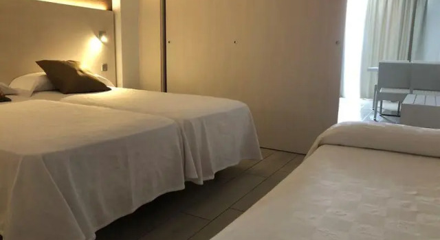 Полулюкс с балконом Aparthotel Miami Park