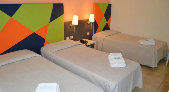 Standard Dreier Zimmer La Lanterna Hotel