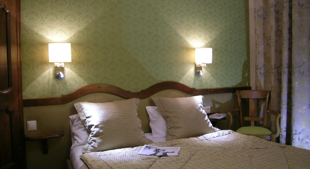 Sphinx - Hotel, Book Hotel Montelimar Drôme Provençale