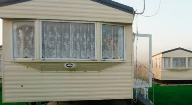 Simplistic Holiday Home in Selsey Near West Sand Fun Fair, Забронировать Отель Селси Западный Суссекс