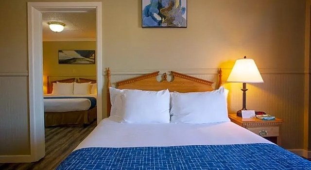 Четырёхместный люкс c 1 комнатой Travelodge Fort Bragg