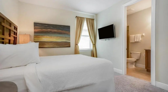 Encore Resort 8 Bedroom Vacation Home with Pool 2105, Book Ferieresort Hoteller i Four Corners med pool, Swimmingpool