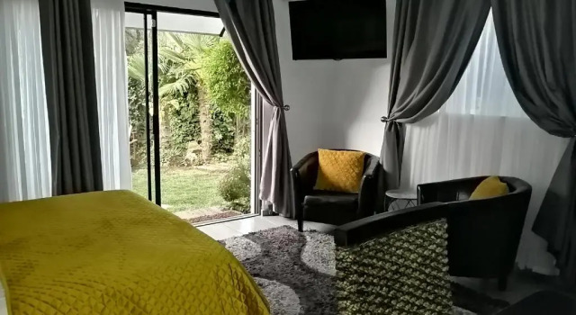 Roxy's Rest Guest House