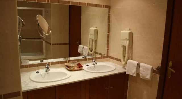 Полулюкс Hotel Acosta Vetonia