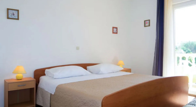 Apartment Dora Spiez 39648, Prenota Appartamento Hotel a Isole Quarnerine con parcheggio, Parcheggio