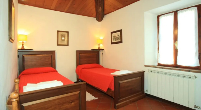 2 Bedrooms Apartment with land view Il Poderaccio