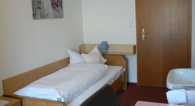 Haus Evelyn / Haus Heidemarie, Varaa Hotelli Hotellit Baijeri pysäköinnillä, Pysäköinti