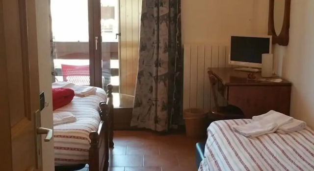 Трёхместный номер Standard с балконом и с видом на горы Restaurant Hotel Chalet Del Sole