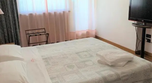 Двухместный номер Standard Hotel Tetto delle Marche - Ristorante dei Conti