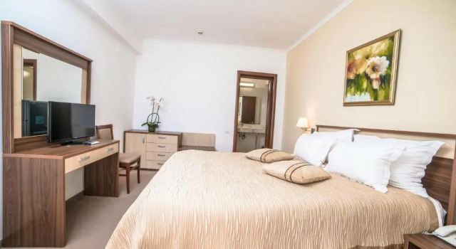 Suite Hotel Saturn