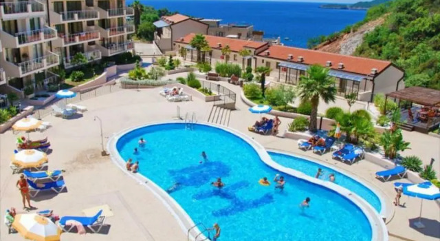 Apartment with Swimming Pool for with Terrace and Ac, Забронировать Апартаменты/квартира Отели Пржно с бассейном, Бассейн