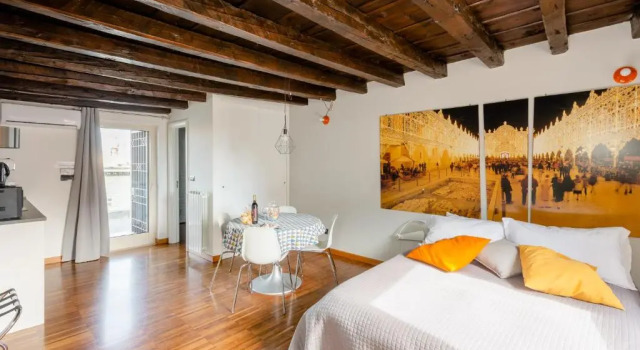 Just Here Apartments - La mansarda, Забронировать Апартаменты/квартира Апартаменты Бари, рядом с Малый театр, Апартаменты/квартира