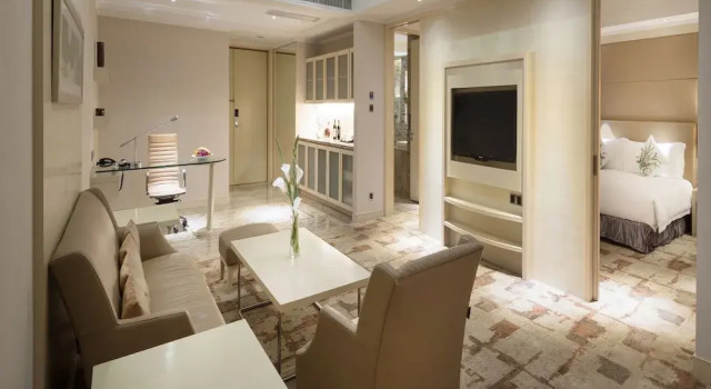 Люкс Deluxe Cinese Hotel Dongguan Shijie