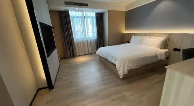 Люкс Starway Hotel (Nantong Wuyi Road)